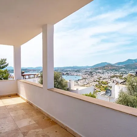 3br Duplex Close To Center Villa Bodrum